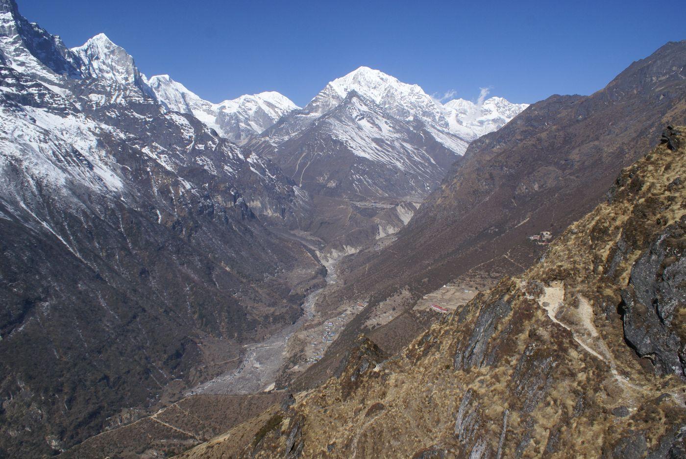 Pachermo peak. Nepal.